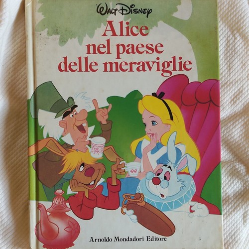 Walt disney alice - walt, paese